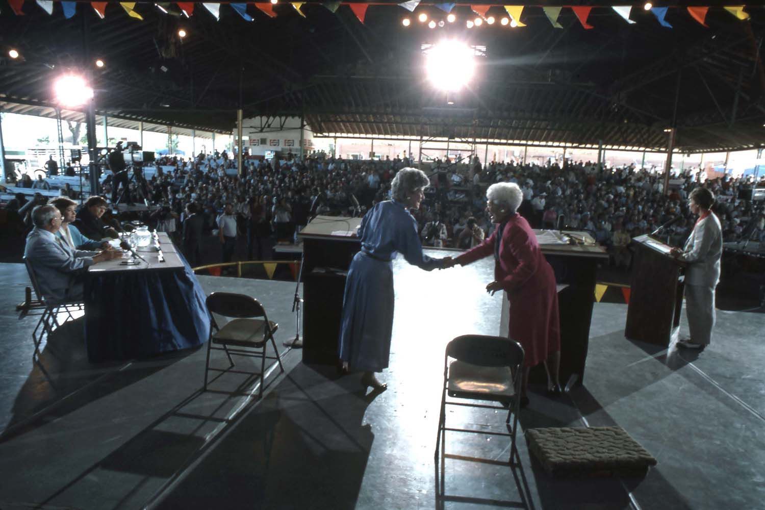 1986: Nebraska Gov. Kay Orr and Democratic candidate Helen Boosalis